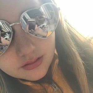 Meet your Posher, Clara